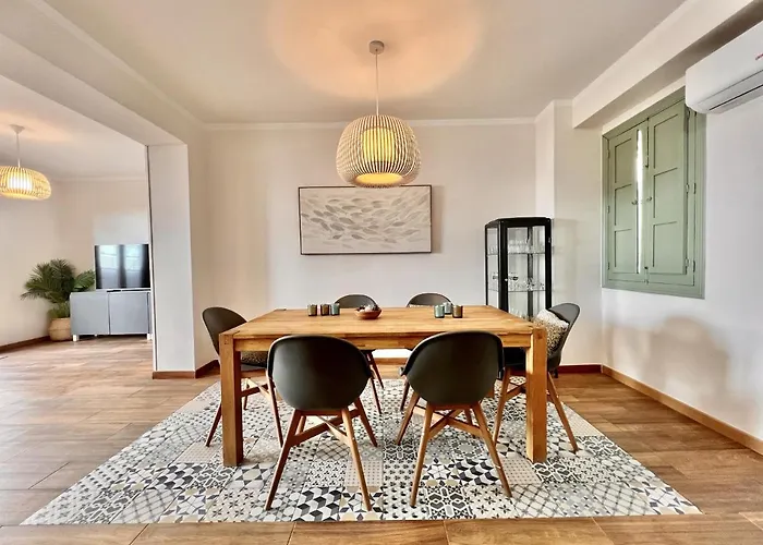 Downtown By United Renters *