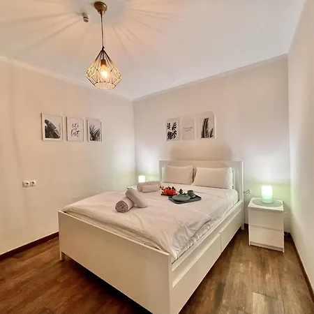 Downtown By United Renters *