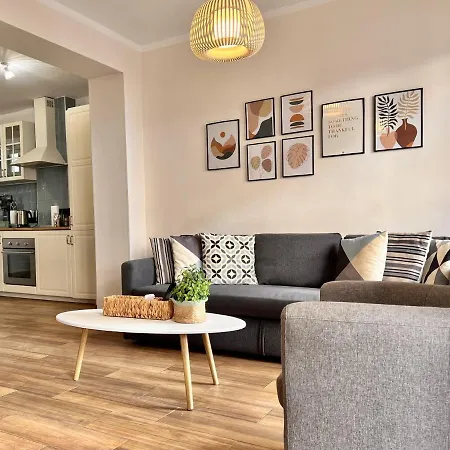 Downtown By United Renters דירה
